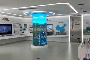 LED互動顯示屏在展廳設計中，如何實現內容靈活更新與成本控制？